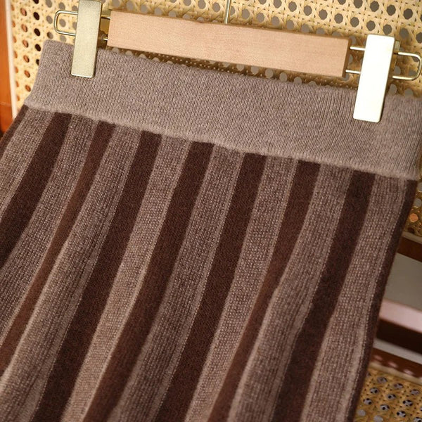 Upscale British Style 100% Merino Wool Pleated MIDI Skirt - Wigging It Etc